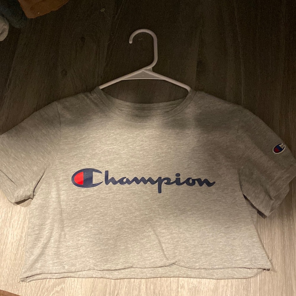 size medium champion cropped shirt